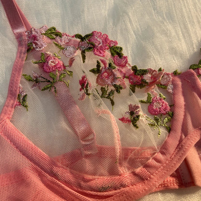 Sexy lingerie set with flowers